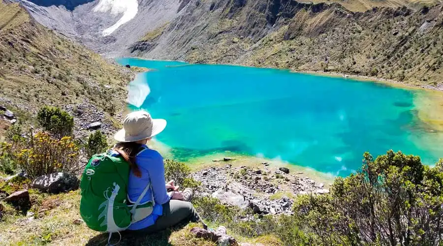 Caminata a la Laguna Humantay rutas de trekking en cusco