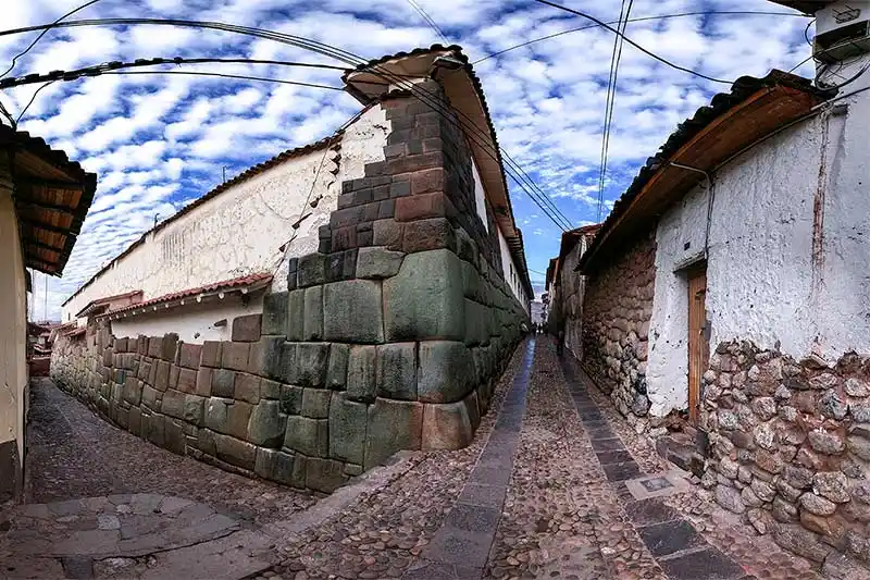Piedra de los 12 Ángulos