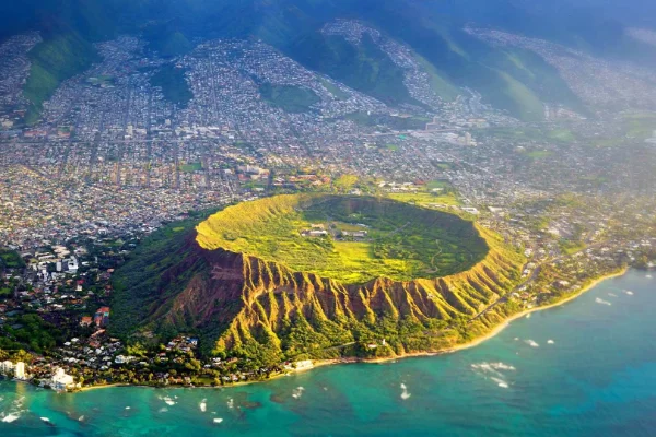 Vista del cráter Diamond Head en Oahu, Hawái